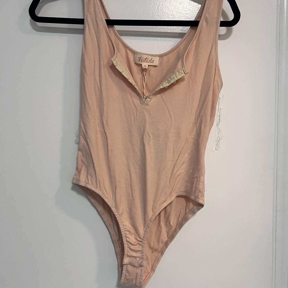 Listicle Blush Ribbed Top